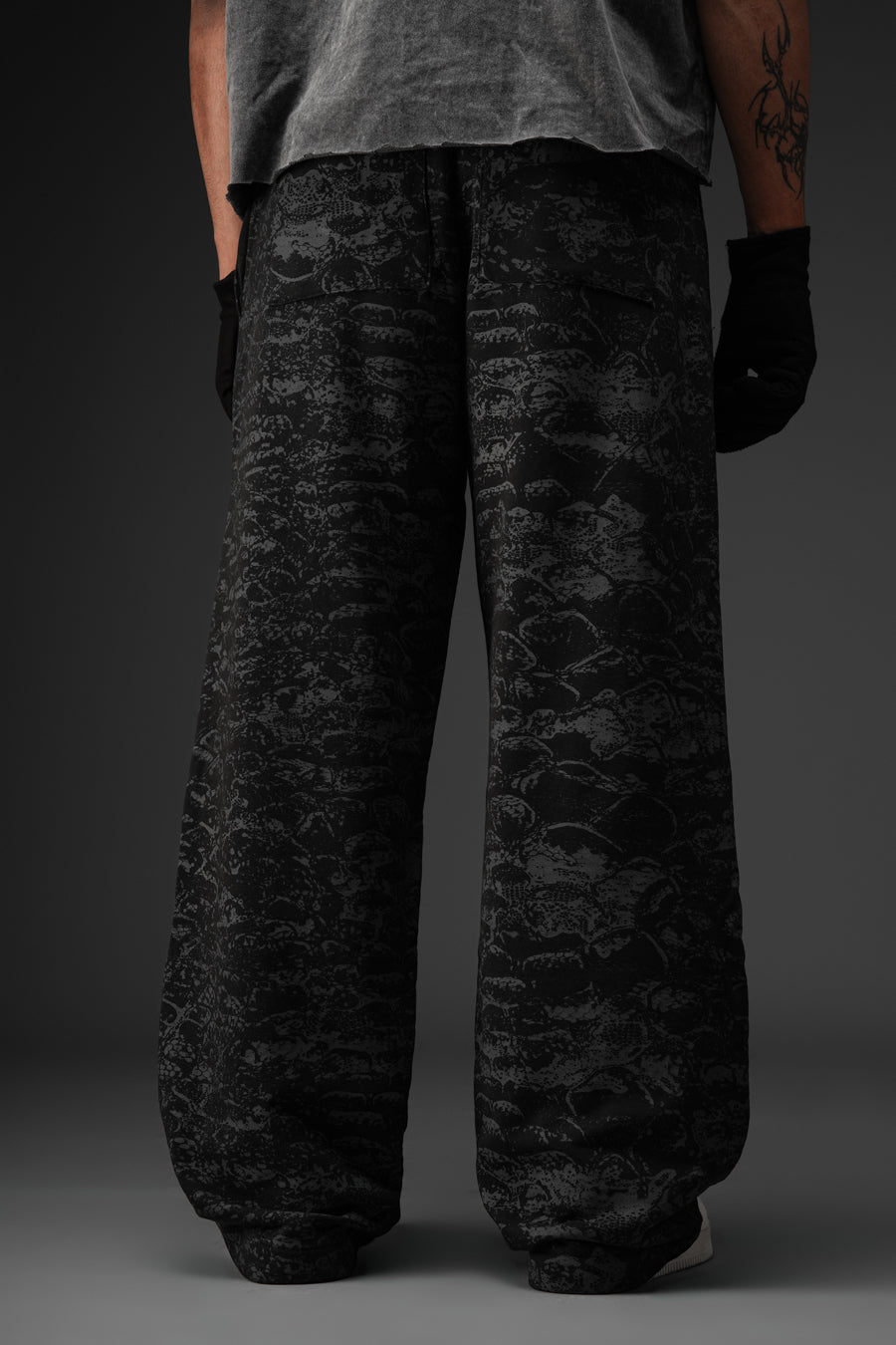 Manushya karam pants